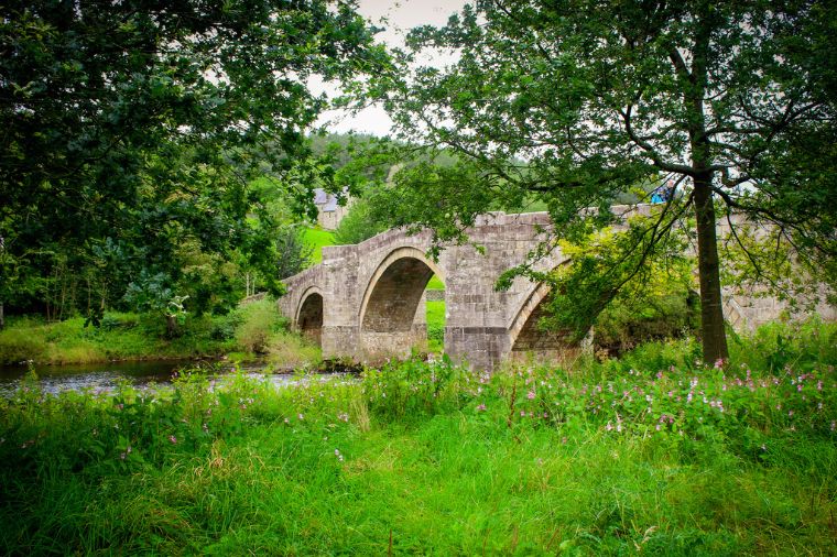 How to walk from Bolton Abbey to Barden Bridge